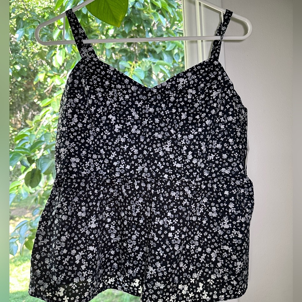 NWT BLACK FLORAL OLD NAVY BLOUSE